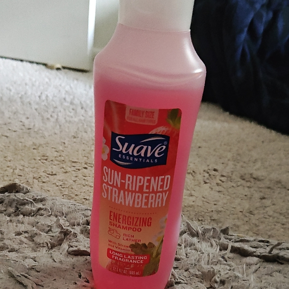 Suave Sun-Ripened Strawberry Shampoo